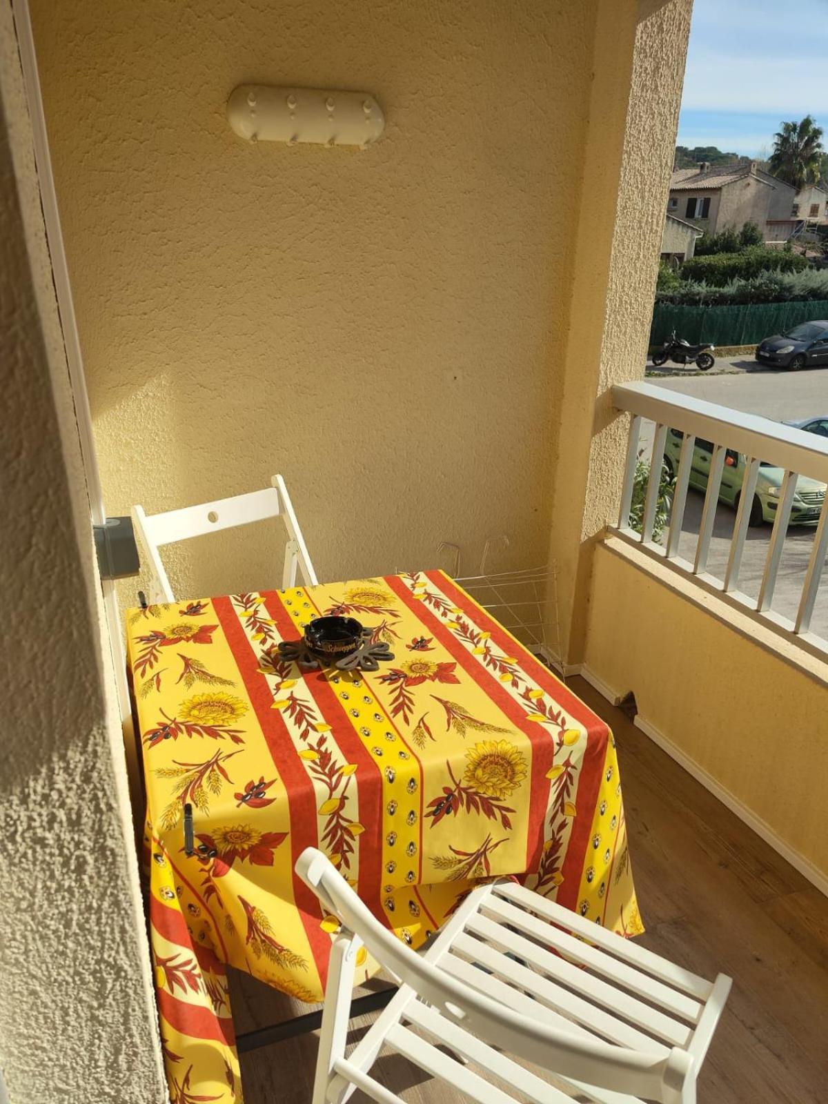 Saint-Mandrier-Sur-Mer Rsd Les Cometes Exterior photo